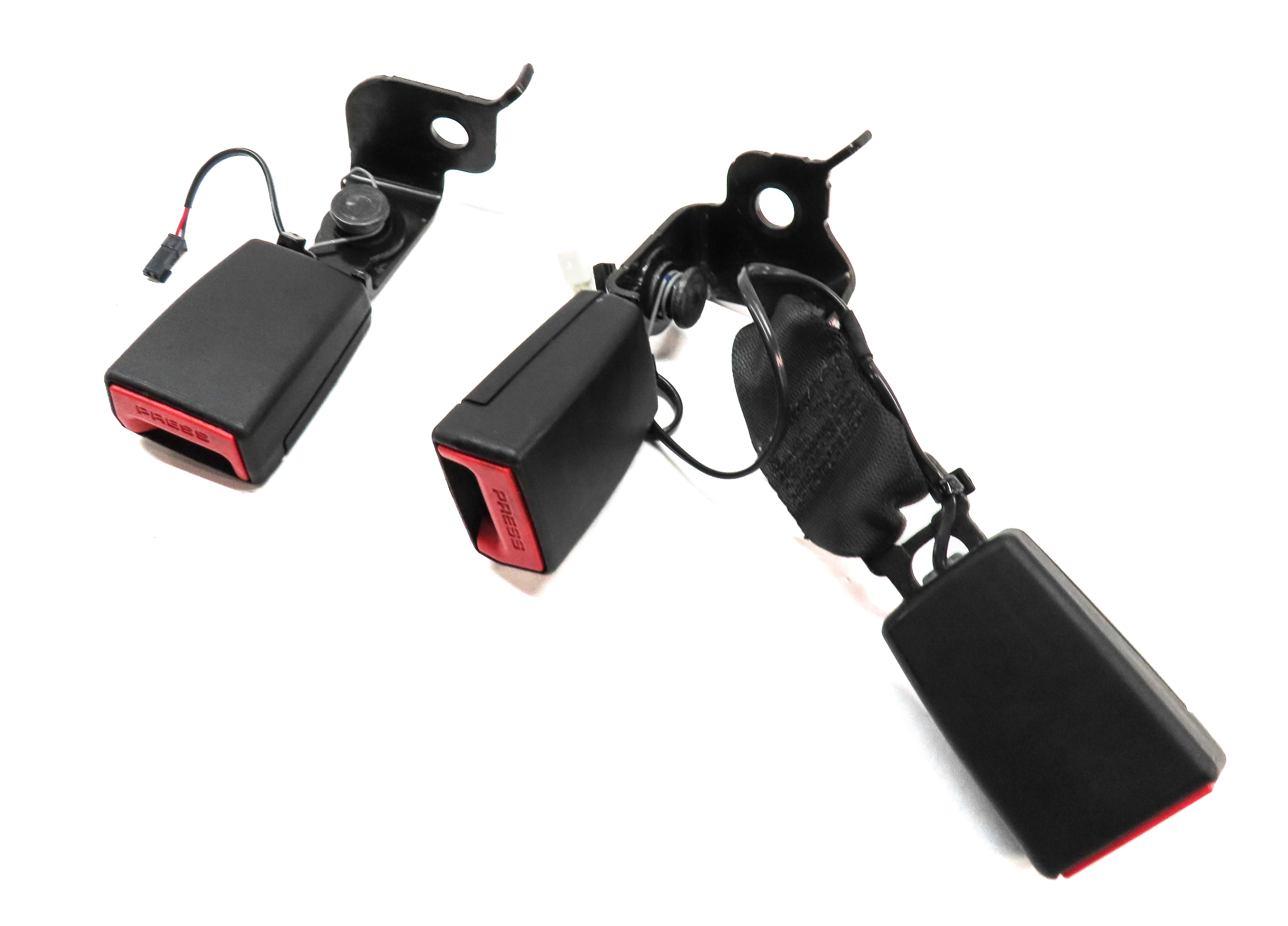 2019 BMW X3 G01 REAR LEFT RIGHT & CENTER SEATBELT SEAT BELT BUCKLE RECEIVER SET3 — exact item pictured